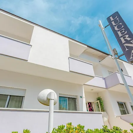 Lucerna Hotel 2*